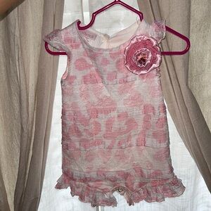 CACHECACHE ADORABLE LACE ONESIE